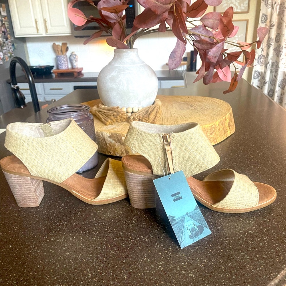 Toms Women's Majorca Cutout - champagne Sz 9.5 to 10
